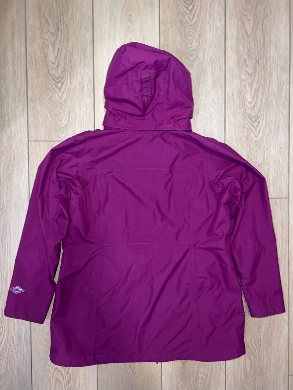 Columbia Women's Magenta Hooded Waterproof Ski Jacket - Picture 9 of 13